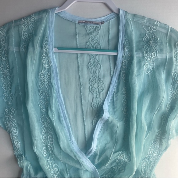 Language silk blouse - Picture 2 of 9